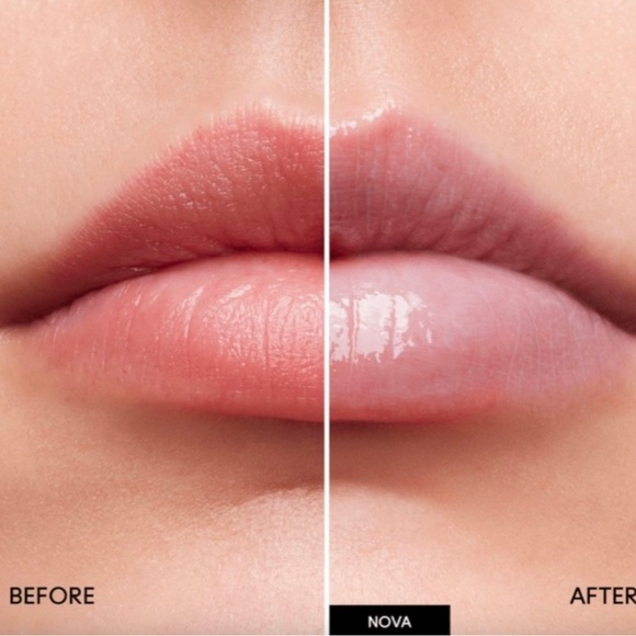 MAC Squirt Plumping Gloss Stick in Nova - Picture 4 of 14